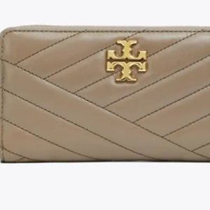Tory Burch Kira Chevron continental wallet and card case